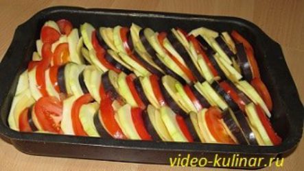 Запеканка овощная с кабачками и баклажанами