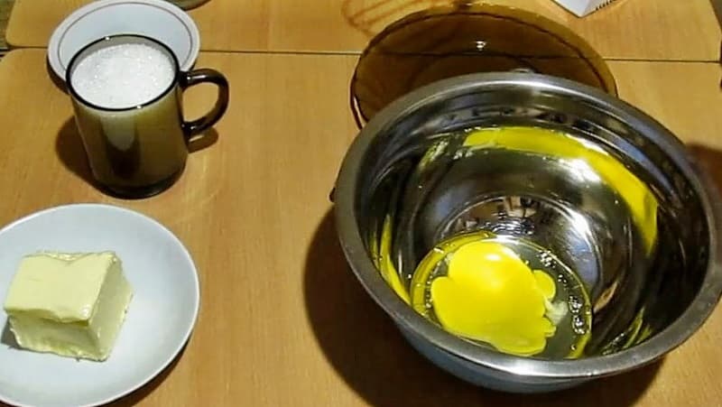 Яйцо для молочных коржиков