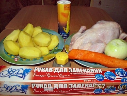 Курица в рукаве с картошкой в духовке