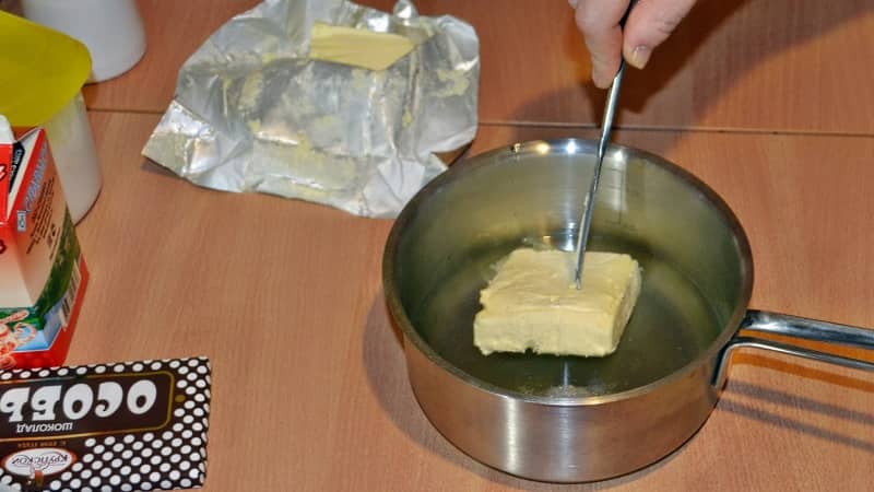 Сливочное масло в тесто для торта Дамские пальчики